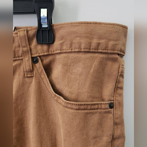 👖 Men’s Tan Jeans – Size 38x30, NWT, Classic Fit, Versatile Style - Picture 5 of 11